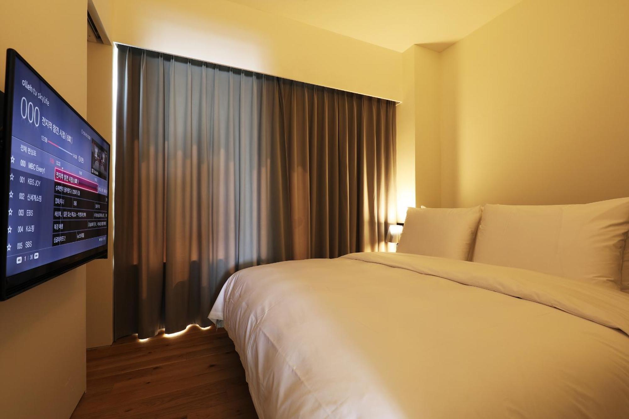Hotel 498 Incheon Bagian luar foto